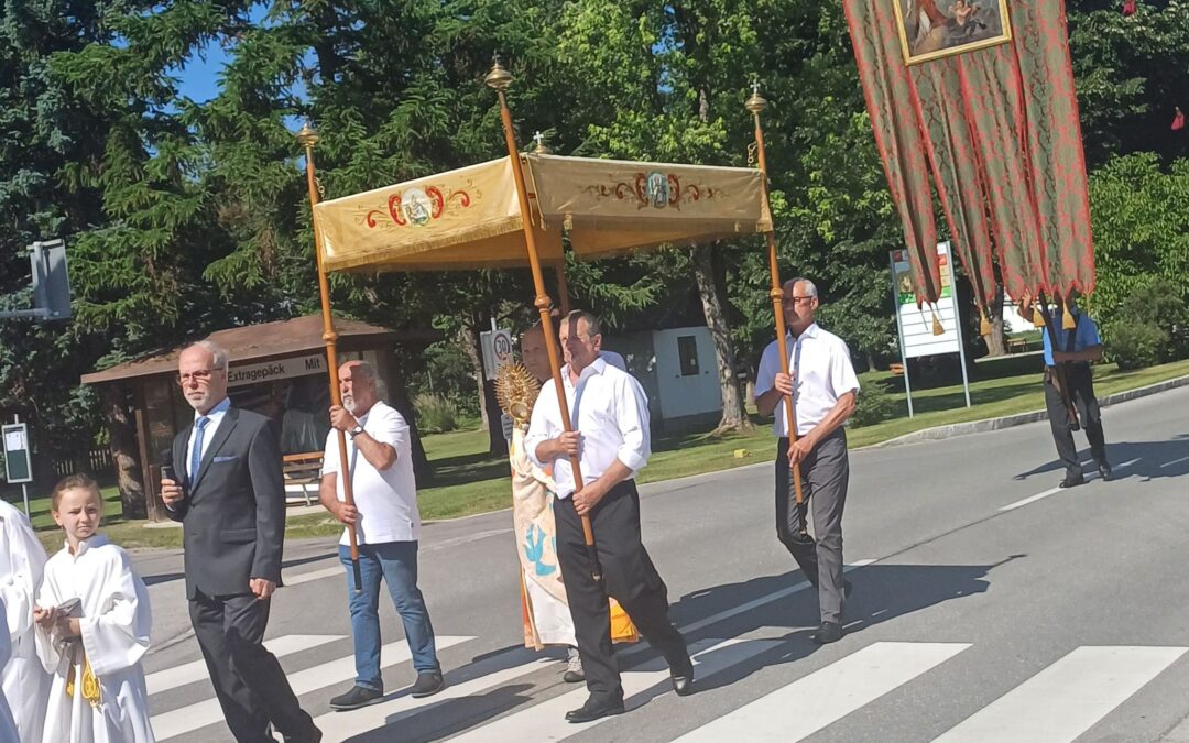 Fronleichnamsprozession in Tristach